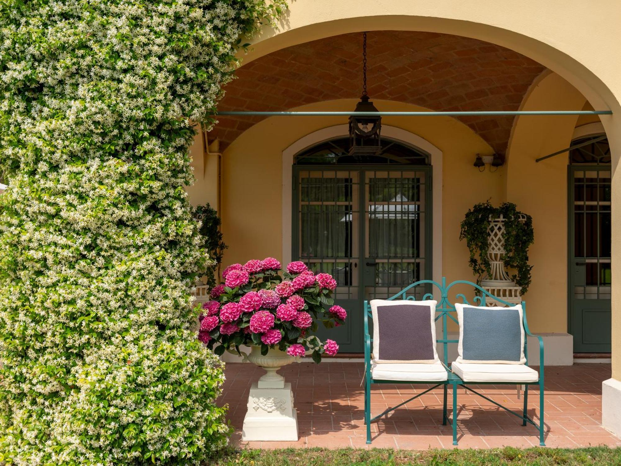 Elizabeth Country House, A Member Of Design Hotels Minerbio Exterior foto